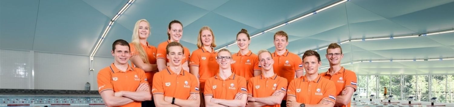 teamfoto van de TeamNL paralympische zwemploeg in Amerena