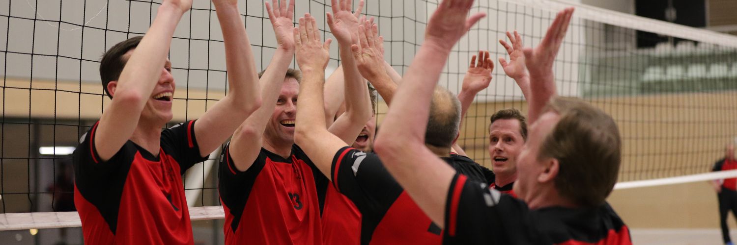 Volleybal team geeft elkaar high 5